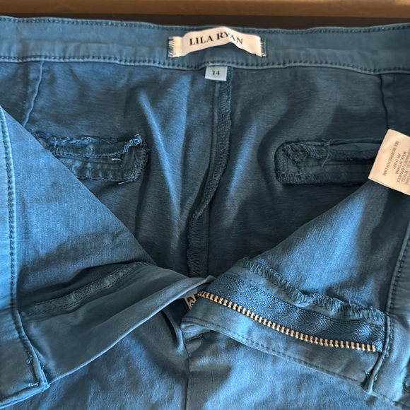 Lila Ryan Women’s Teal Color Stretch Pants size 14 - Picture 10 of 11